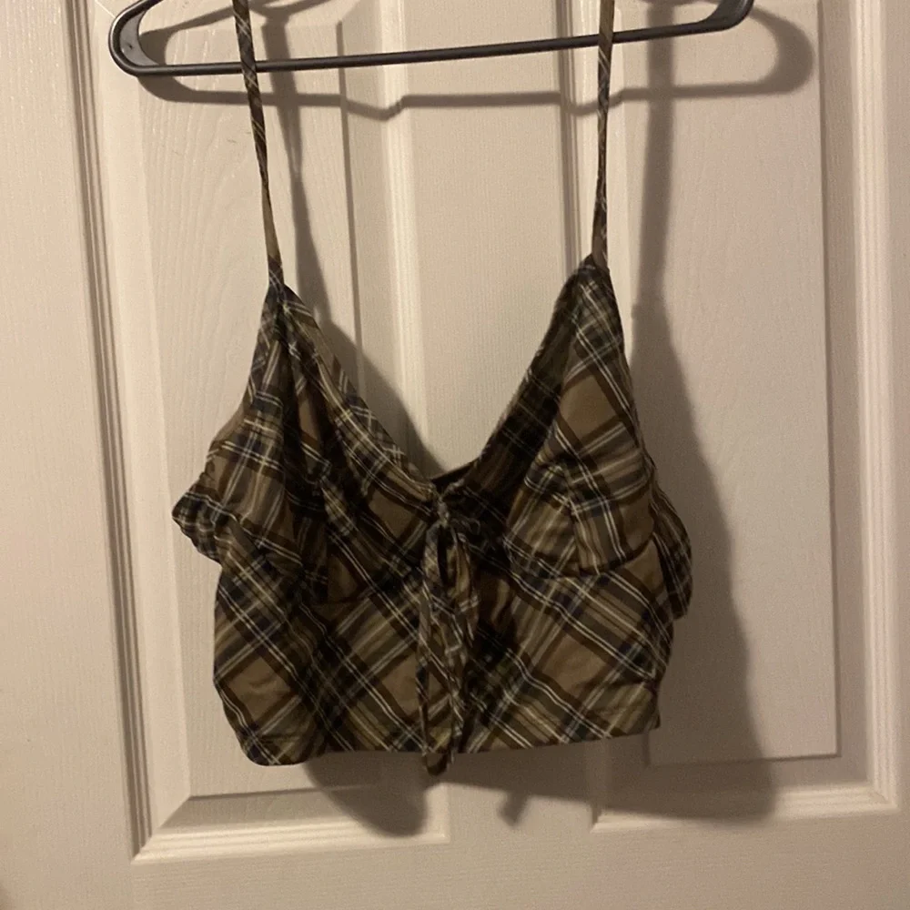 Plaid print knot front mesh cami top - Picture 9 of 11